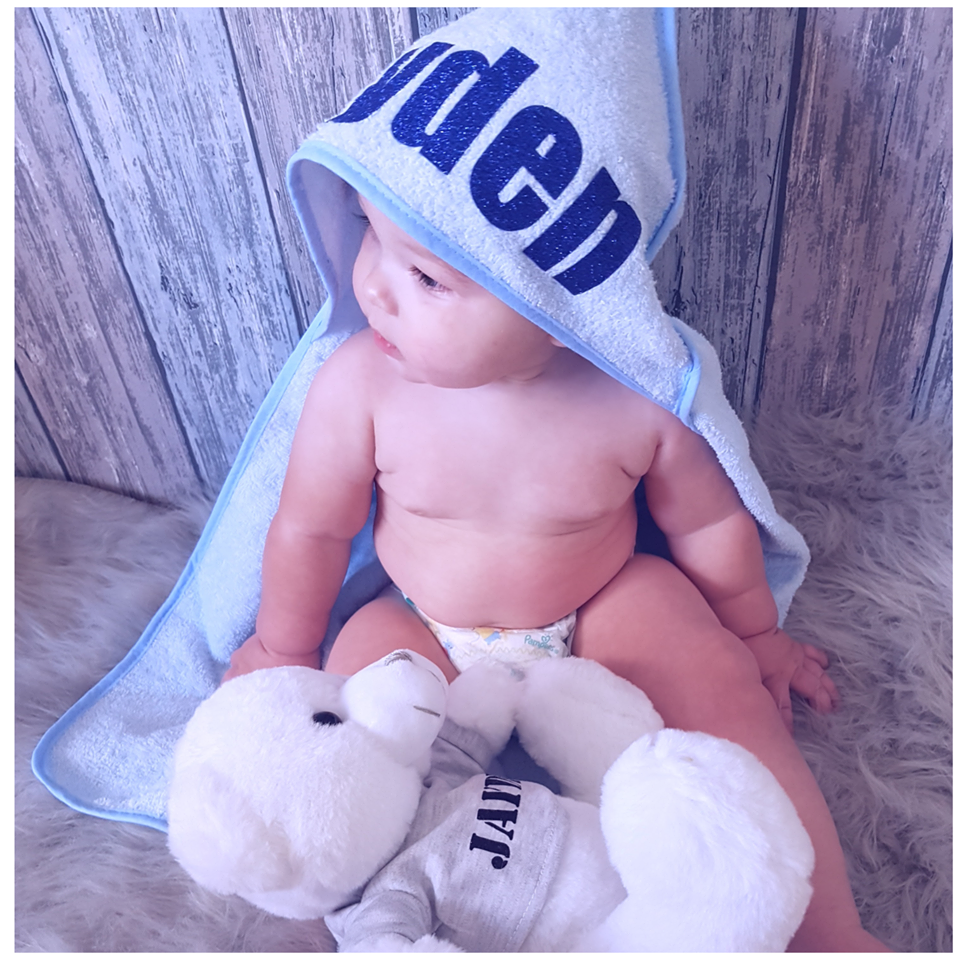 vloot Verhogen hoofd Baby badcape bedrukt met naam| Kraamgeschenk kopen? | Baby Drukwerk