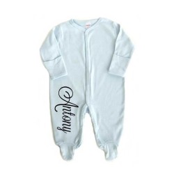 Pyjama met wantjes bedrukt met naam
